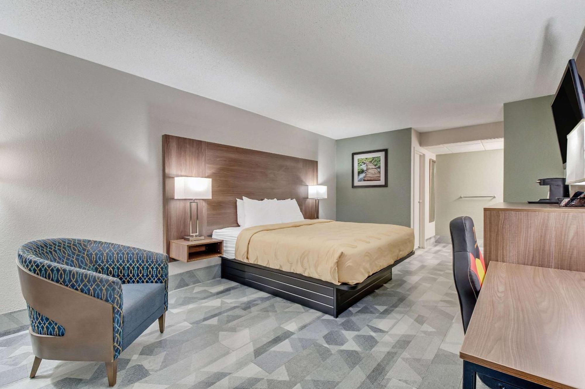 Quality Inn Dalton Exteriör bild