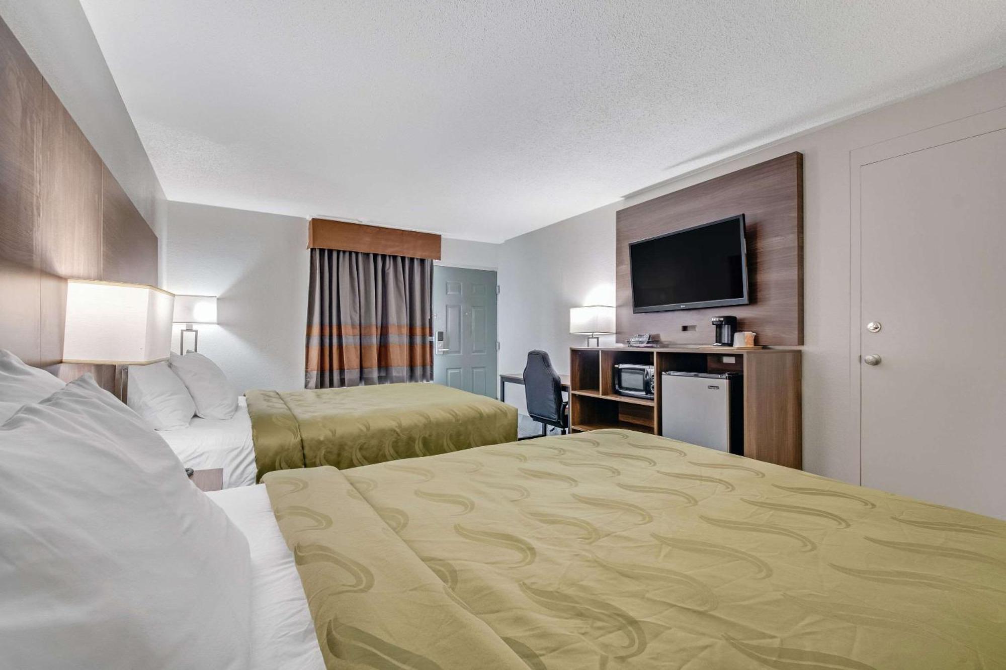 Quality Inn Dalton Exteriör bild